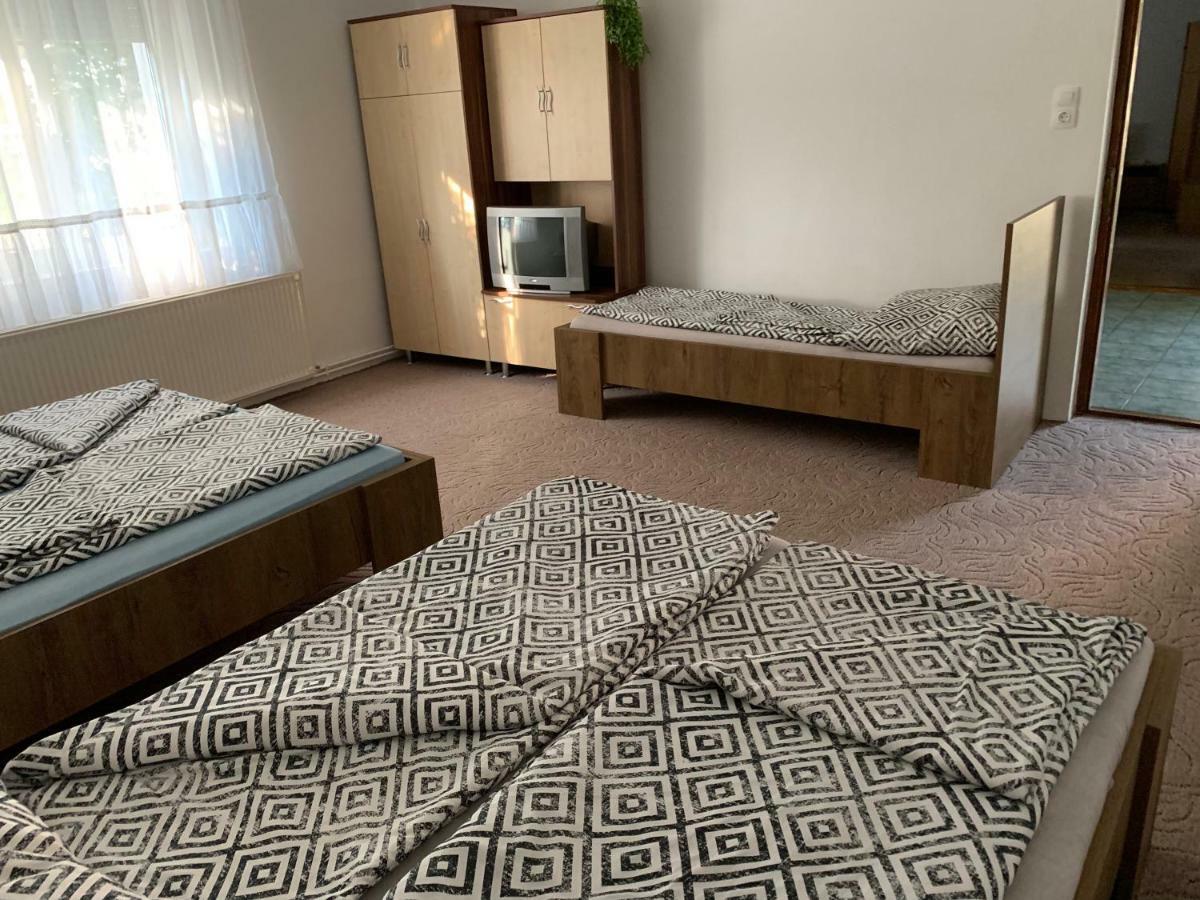 Viktor Apartmanhaz Zamárdi Dış mekan fotoğraf