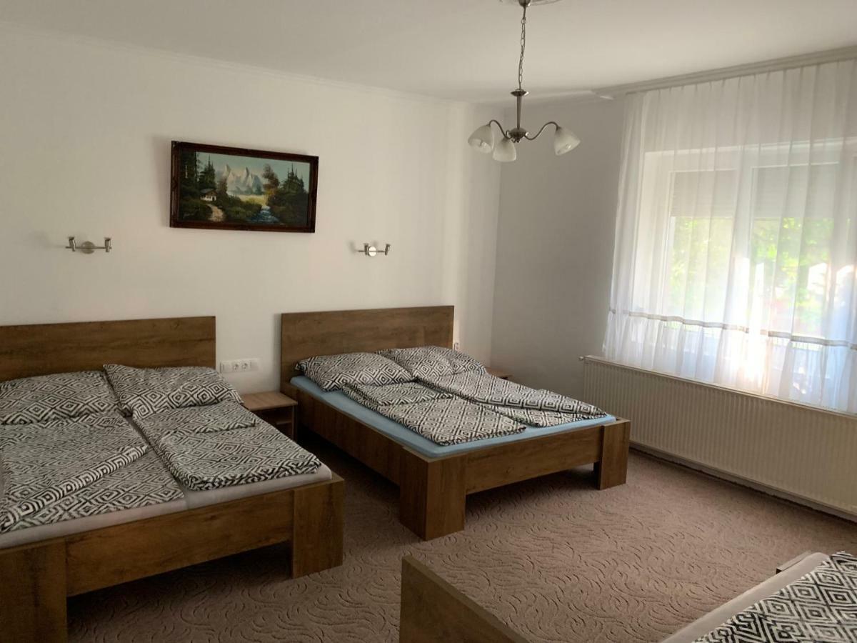 Viktor Apartmanhaz Zamárdi Dış mekan fotoğraf