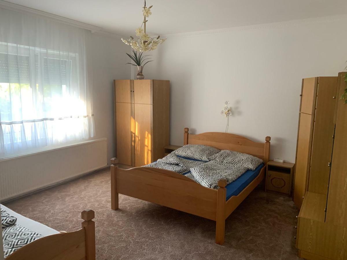Viktor Apartmanhaz Zamárdi Dış mekan fotoğraf